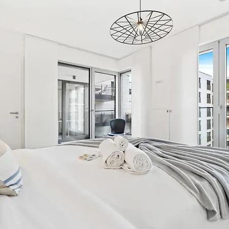 Stylish In Cloche Dor W Balcony * Luxemburgo