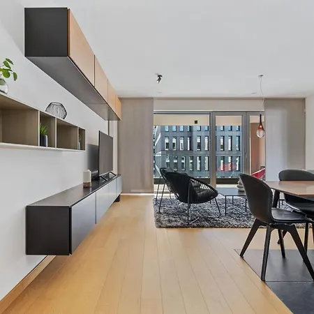 Stylish In Cloche Dor W Balcony Apartamento *