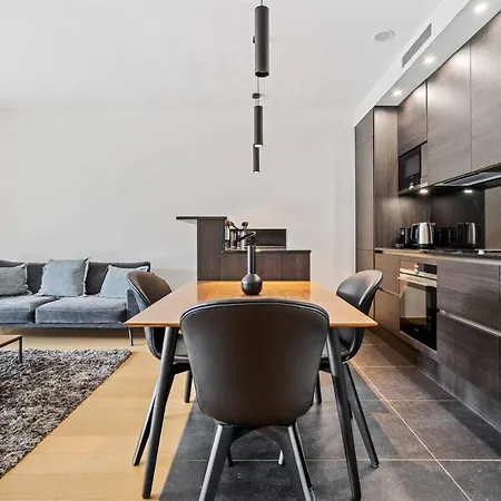 Stylish In Cloche Dor W Balcony Apartamento *
